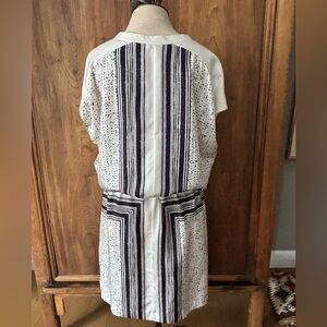 Vince Cream and Black Striped 100%silk Garment